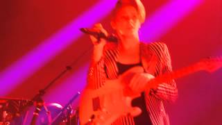 La Roux - Uptight Downtown - Elly Jackson plays guitar - Live - The Fonda, Los Angeles 9/23/2014
