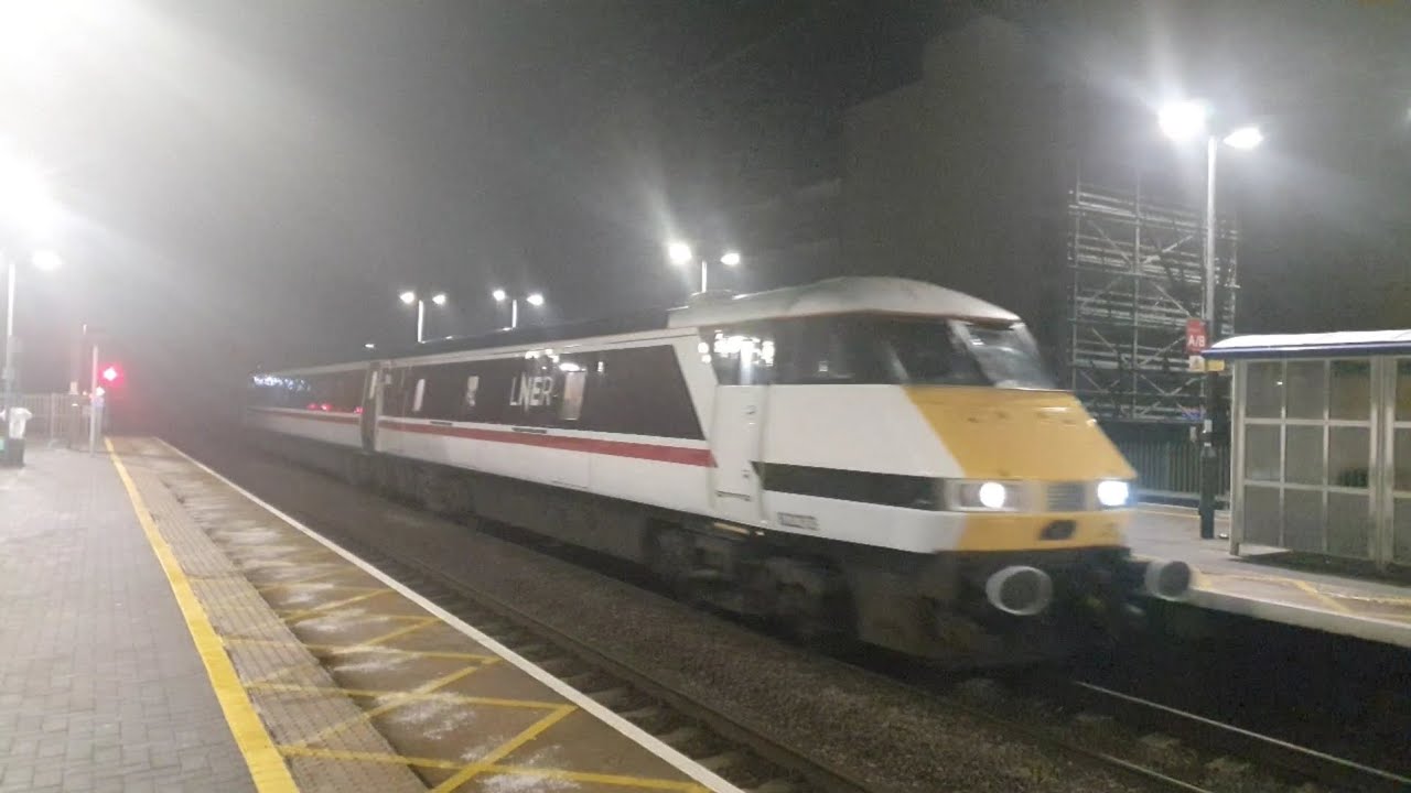 Fast Trains & Tones @ Stevenage | ECML | 10/12/22 + Bonus Clips