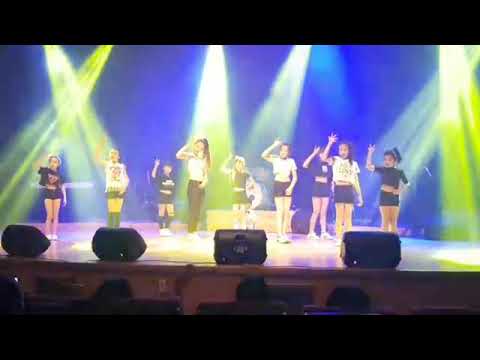 2017충주 컬쳐하우스정기무대-싸이(일부 잘림)