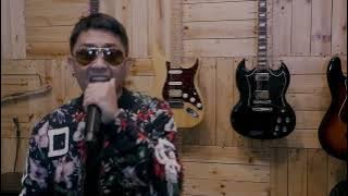 Aku Yang Jatuh Cinta - Live 
