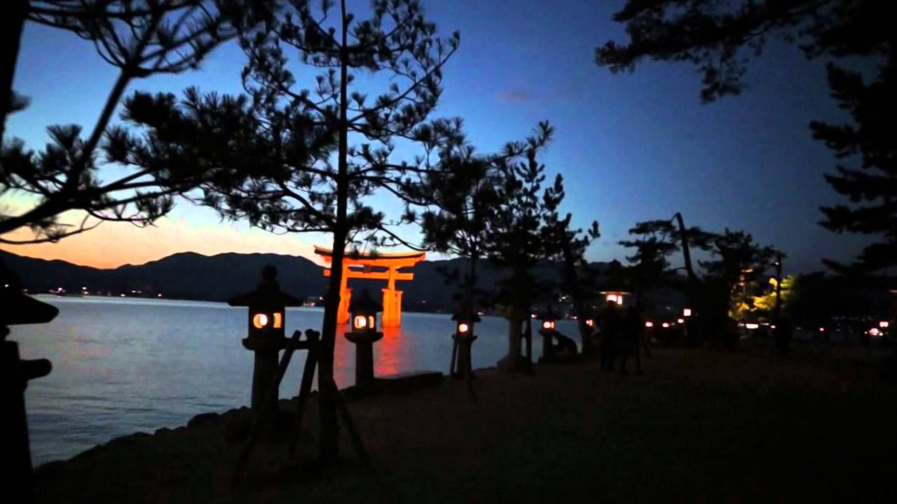 日本三景 『安芸の宮島』 夕景 - 厳島神社ライトアップ Miyajima
