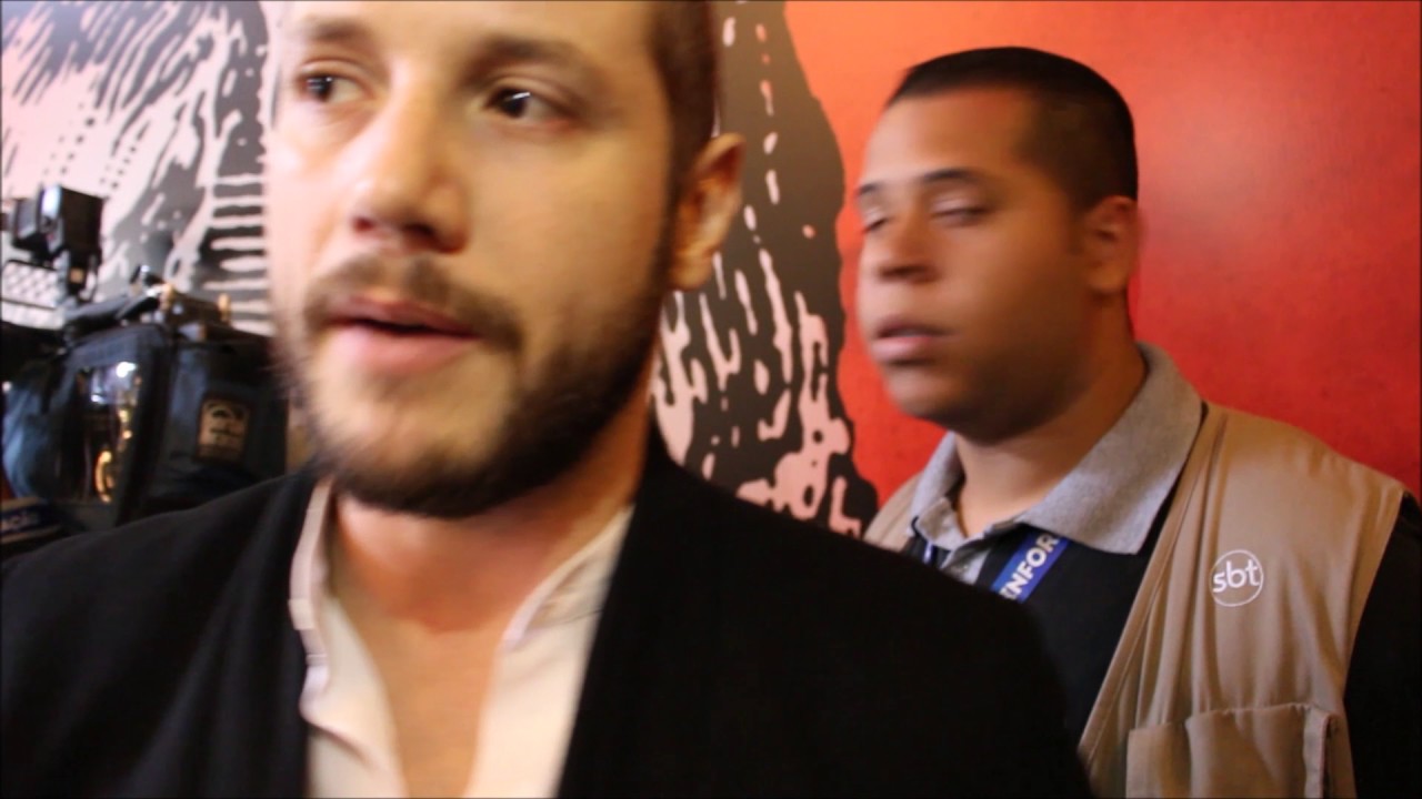 Artefeed no Les Miserables Brasil