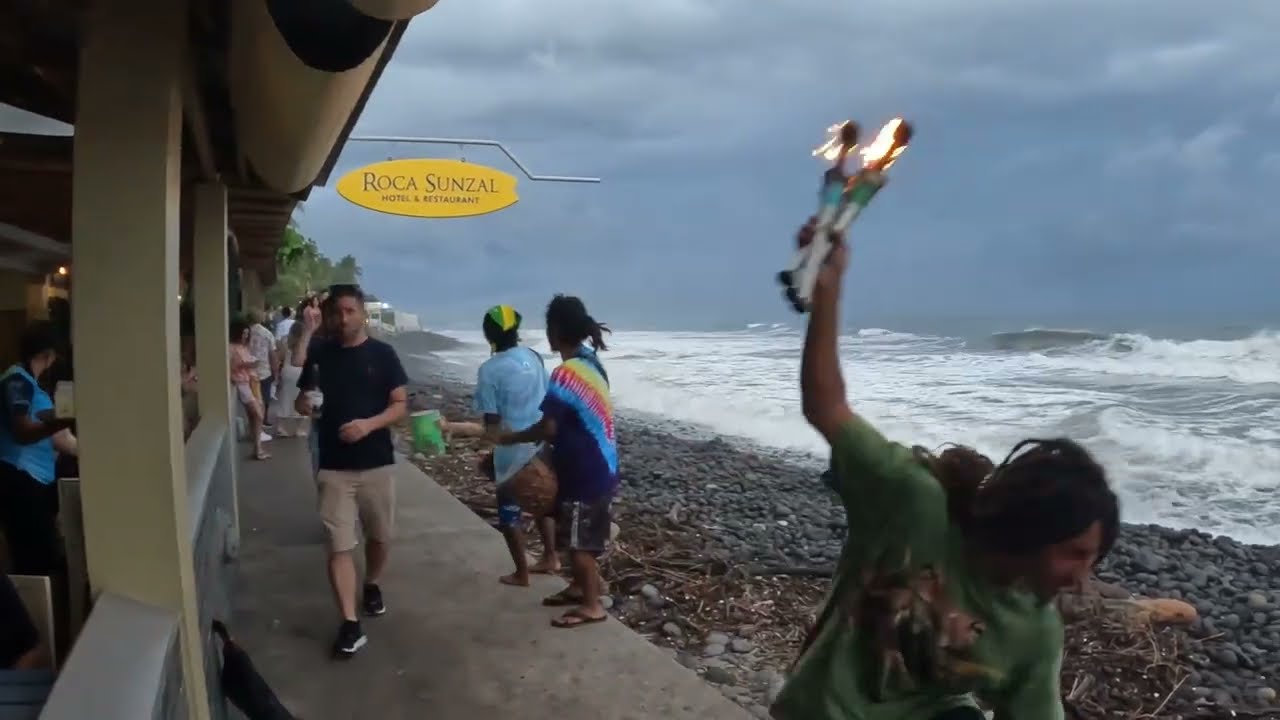 Nightlife in el Tunco Beach El Salvador 2022 YouTube