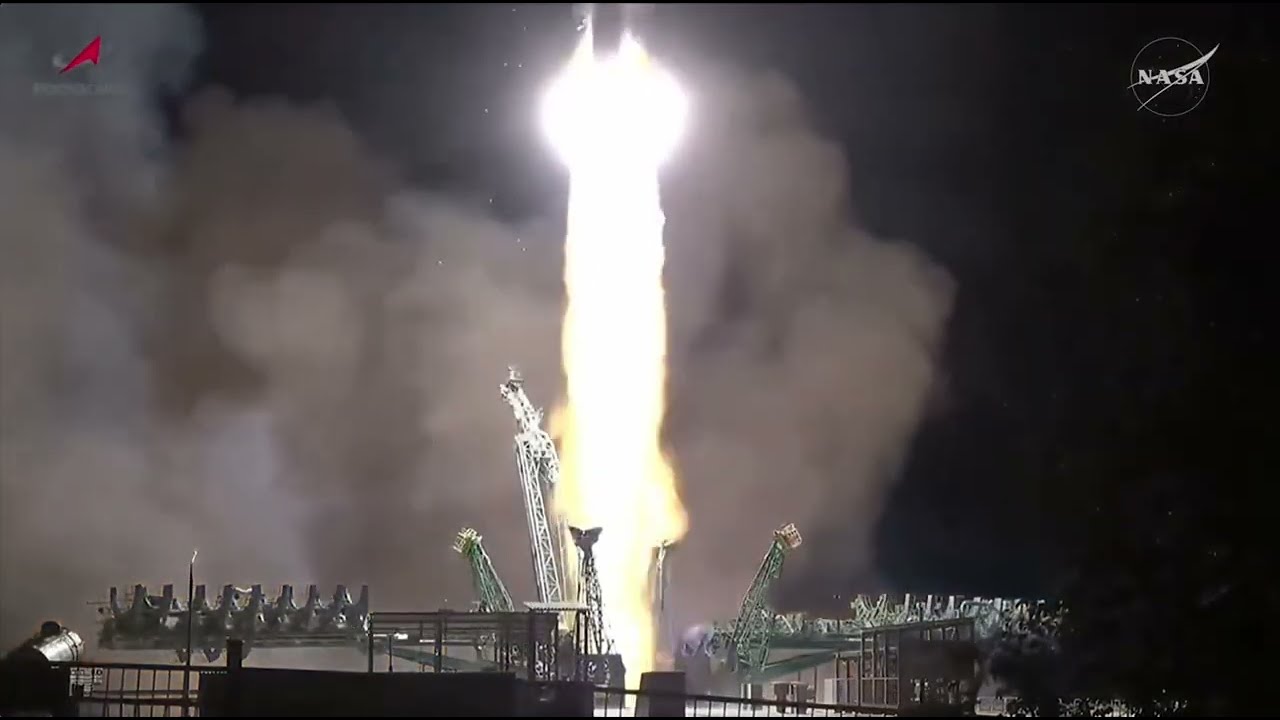 Blastoff! Soyuz rocket launches Progress 93 cargo ship to space station 
