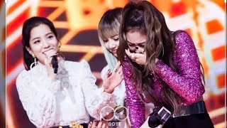 Blackpink Jennie Kim Cried Because Of Lisa