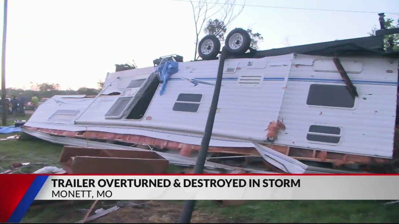 Monett, surrounding communities cleaning up after tornado - YouTube