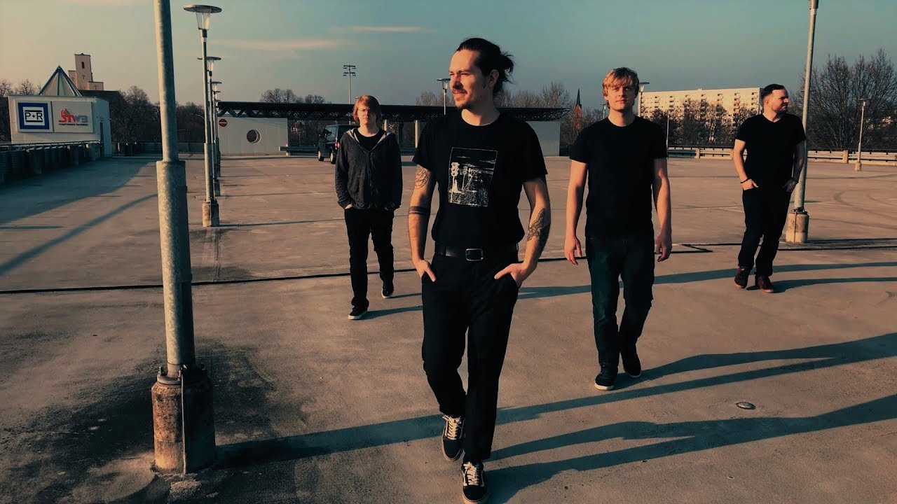 Παρακολούθηση Alone - Goldwahn (former The Attic) στο YouTube Παρακολούθηση Alone - Goldwahn (former The Attic) στο YouTube