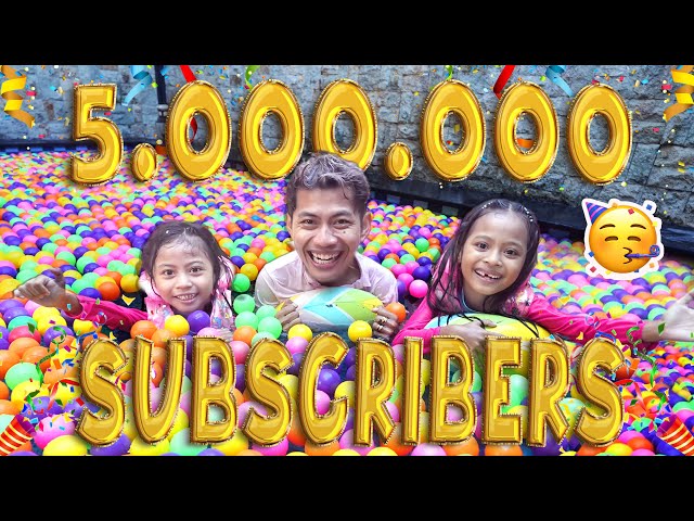 PERAYAAN 5 JUTA SUBCRIBERS‼️ PENUHI KOLAM RENANG DENGAN BOLA‼️ class=