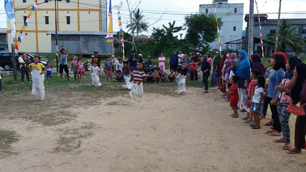 Lari karung anak" gg.al-makmur2 Rt.31 - YouTube