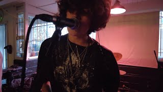 Download Lagu 220911 stay gold | willowake MP3