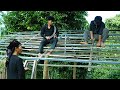 The whole family is working together | The warehouse roof frame is complete