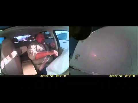 5 წამში მომხდარი 2 ავარია - მანქანა წინიდან და უკნიდან \"მიჭყლიტ-მოჭყლიტეს\"