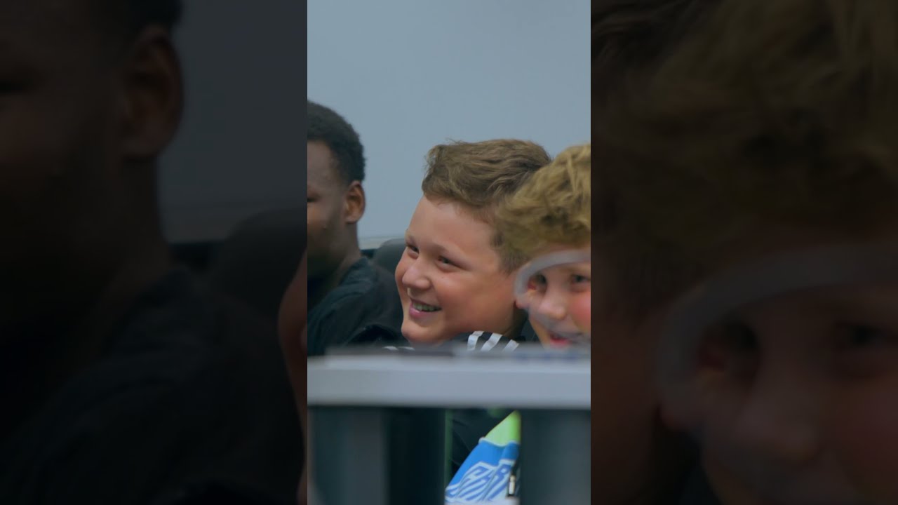 Kids Grill Tim Ream, Ashley Westwood & Dean Smith π€£ #charlottefc #timream #ashleywestwood #deansmith