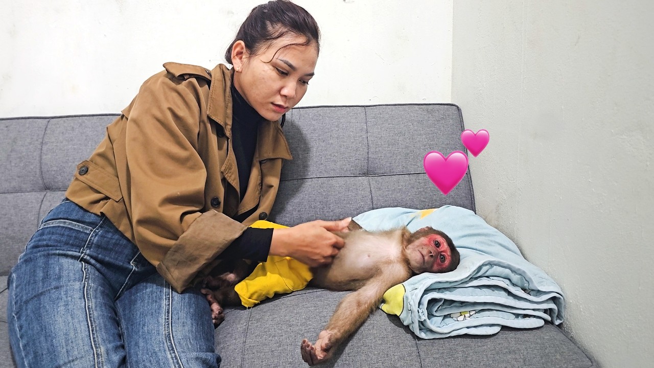 SU cared for attentively and thoughtfully by her mother! Get well soon, Su!