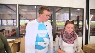 Superheld Op Bezoek Bij Esschert