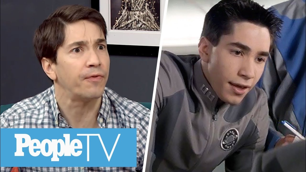 The Extras Had A Field Day With Justin Long In ‘Galaxy Quest’ | PeopleTV 