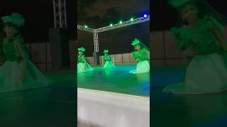 اجمل البنات - رقص شيلة / اليوم الوطني 🇸🇦 #_يوم  #السعودية #ترند_السعودية #challenge #shorts #viral screenshot 2