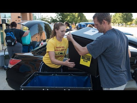 uis-freshman-move-in-day-2017
