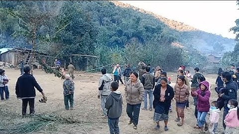 Noj peb caug nyob toj siab lom zem tshaj li nawj