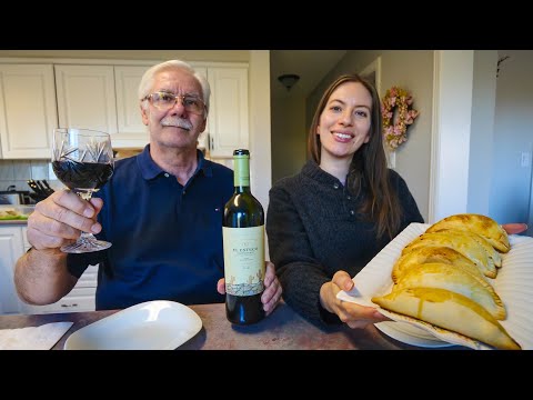 ARGENTINE MEAT EMPANADAS (Cut with a Knife) and COD Empanadas + Tasting a $ 100 WINE from Argentina🍷