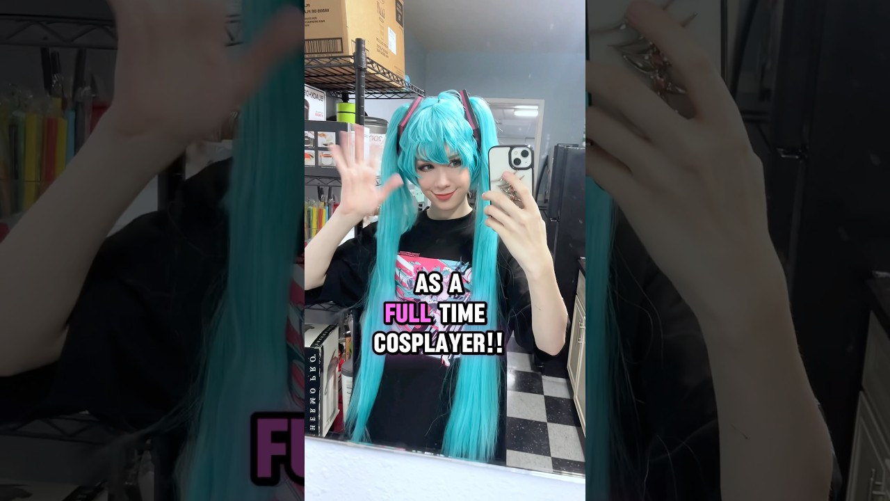 My life as a Full Time Cosplayer!!