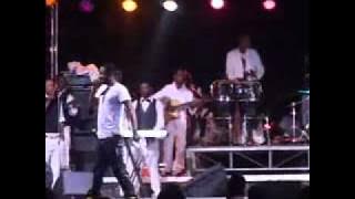 Fally IPUPA En Concert Live a Kin Part7 ( Une Minute )