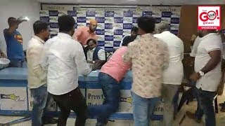 HYD | SC LEADER KARNE SRISAILAM ATTACKED AT PRESS CLUB HYD | SC LEADER KARNE SRISAILAM ATTACKED AT PRESS CLUB
