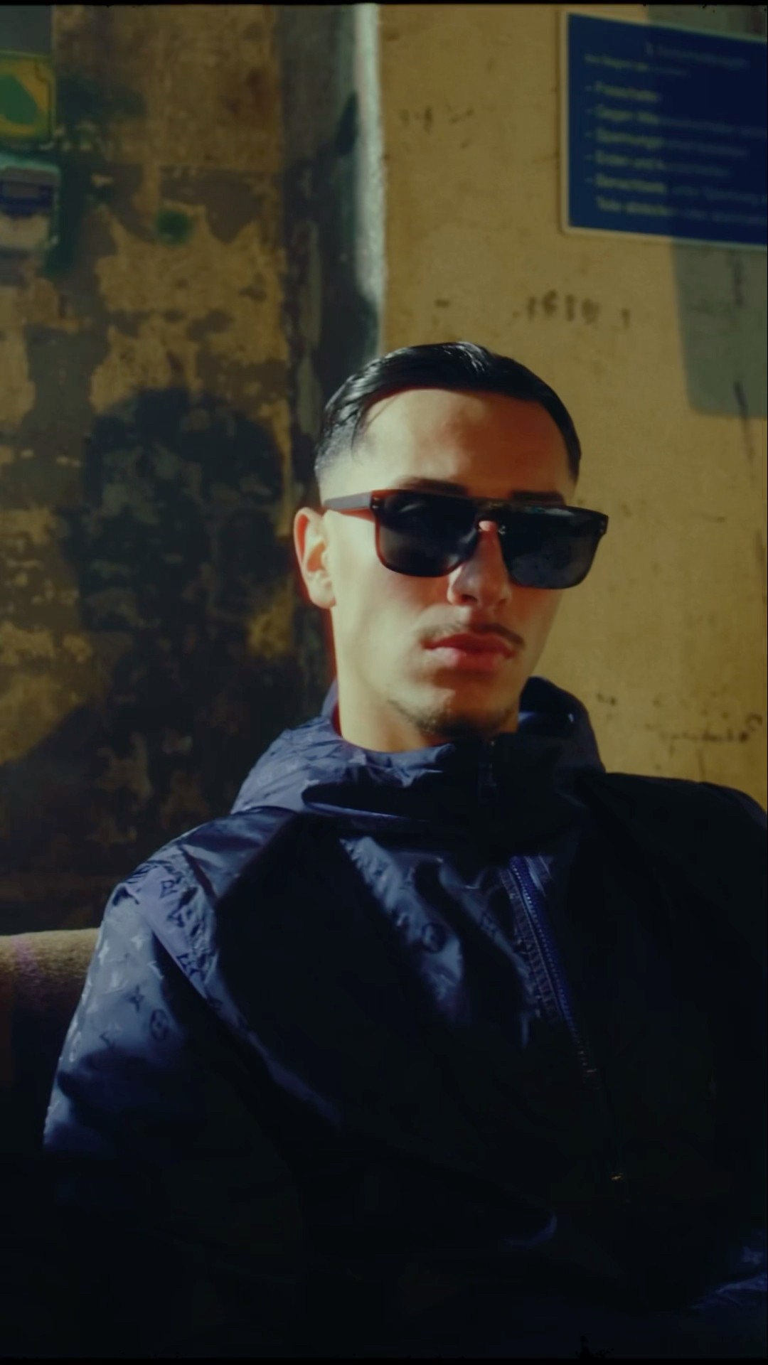 AMO - „UHR“ Musikvideo jetzt online‼️ #385i #outnow