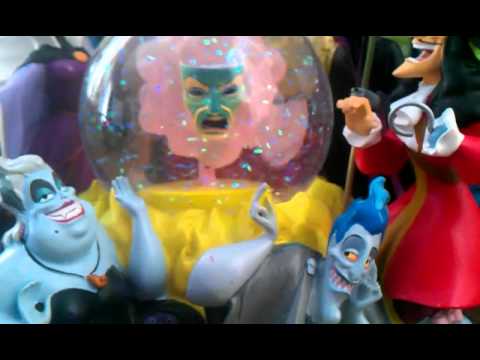 Disney Villains Fortune Tellers Snowglobe