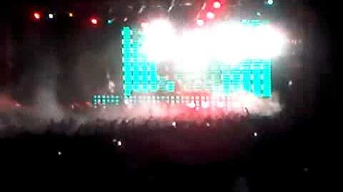 ZoukOut2010 - David Guetta - Its Bigger Than 01 - BRAND NEW MIX  - LIVE.3GP