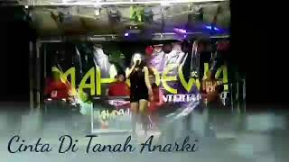 Cinta Di Tanah Anarki