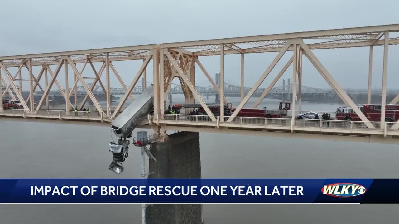 Firefighters discuss impact of semi crash on Clark Memorial Bridge ...