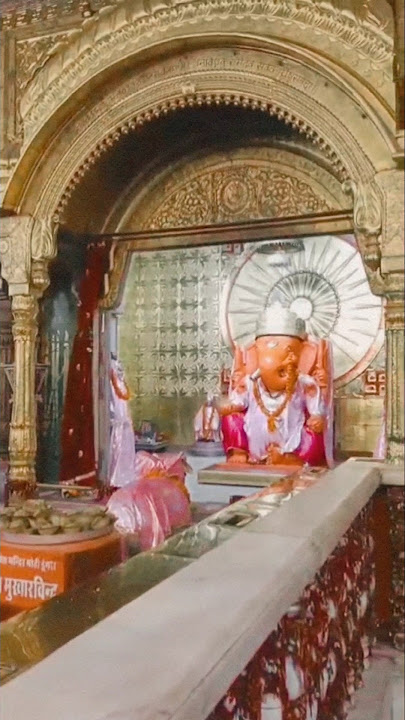 Jai shree ganesh 🙏 sukh karta dukh harta #ganesh #ganesha #viral #trending #shorts #video #ytshorts