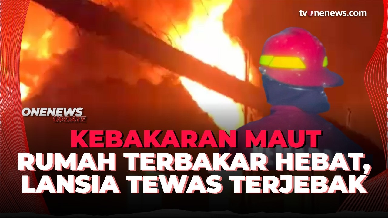 Tragedi Dini Hari di Cimahi! Rumah Dua Lantai Dilalap Api, Lansia Tewas Terjebak | OneNews Update