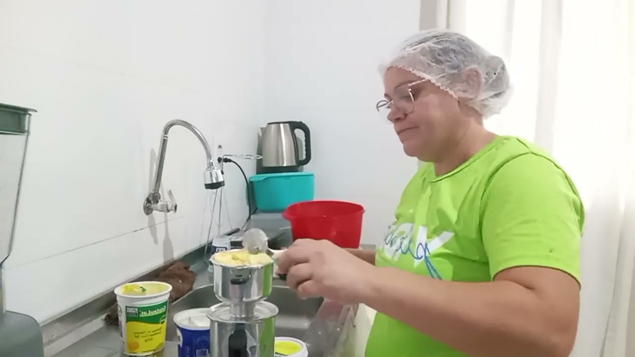 café da manhã (cuscuz com queijo e requeijão) @RotinaDaFran-k9k 