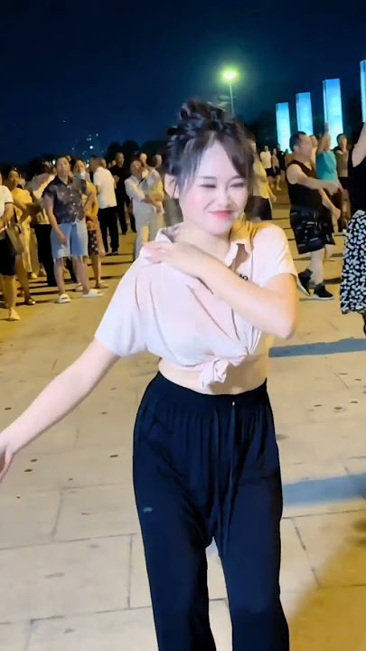#dance #bestshuffle #fashion #dancer #trend#shuffle #cuttingshapes #shuffling #trending #dancing