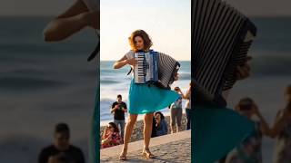 Forrózando na praia #intretenimento #sanfona
