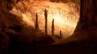Bizarre Gebilde und einer der größten unterirdischen Seen der Welt - Drachenhöhle auf Mallorca