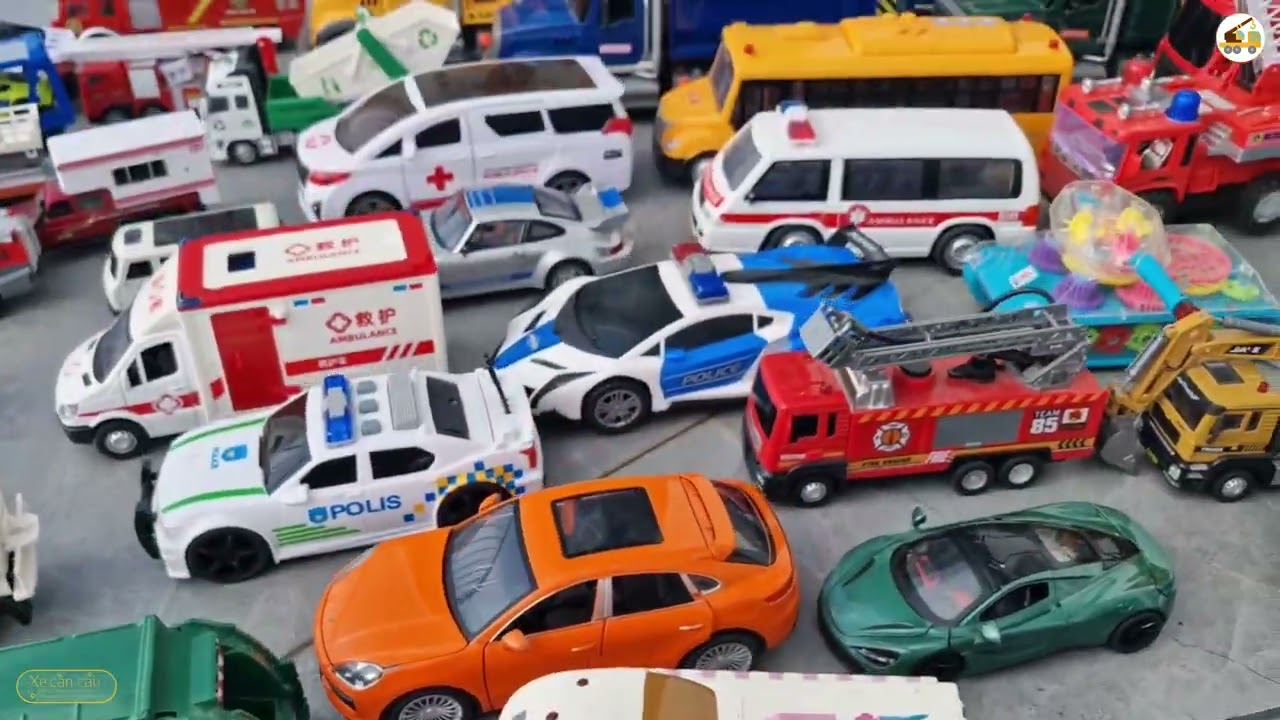 Box full of model cars Rolls Royce,Lamborghini,Lexus,Buggati,Daihatsu,Honda ,Car Toy Excavator, A29