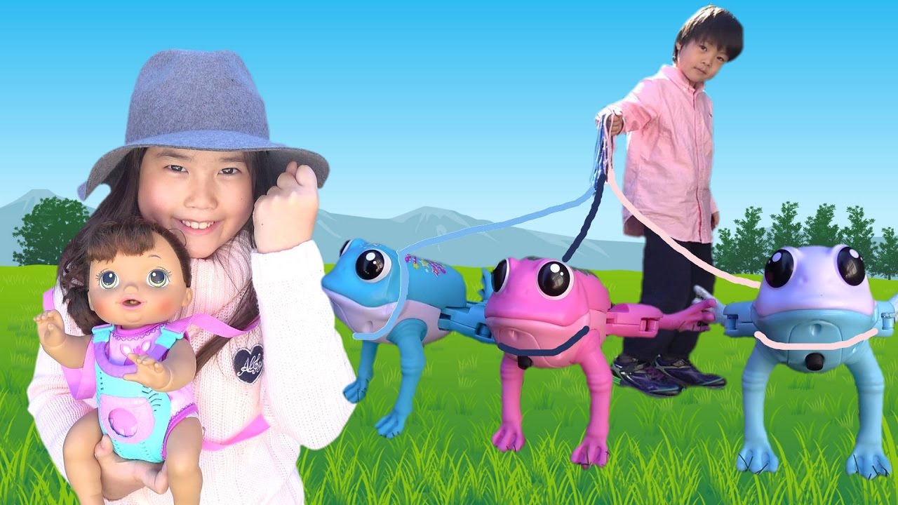 ハイハイ赤ちゃん Vs カエル 対決ゲーム ライブペット 遊びました こうくんねみちゃん Baby Go Bye Bye Babydoll Vs Little Live Pets Youtube ハイハイ赤ちゃん Vs カエル 対決ゲーム ライブペット 遊びました こうくんねみちゃん Baby Go Bye Bye Babydoll Vs Little Live Pets Youtube