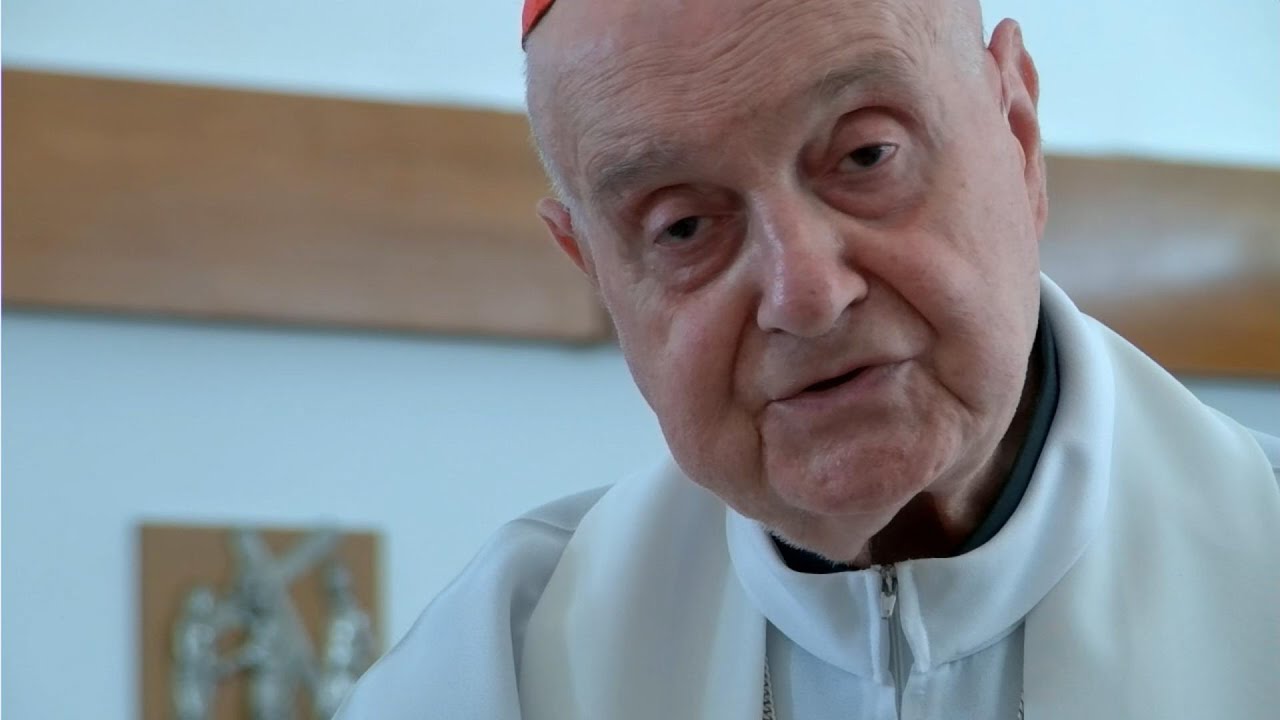 Santo Rosario - Misteri DOLOROSI - Card. Angelo Comastri