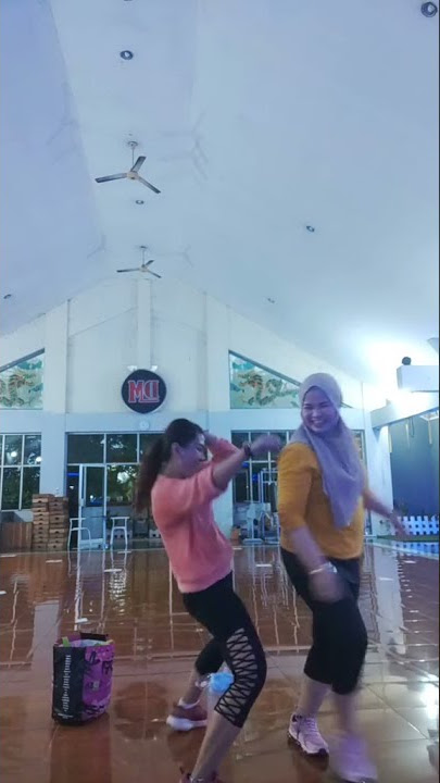 tante goyang hot