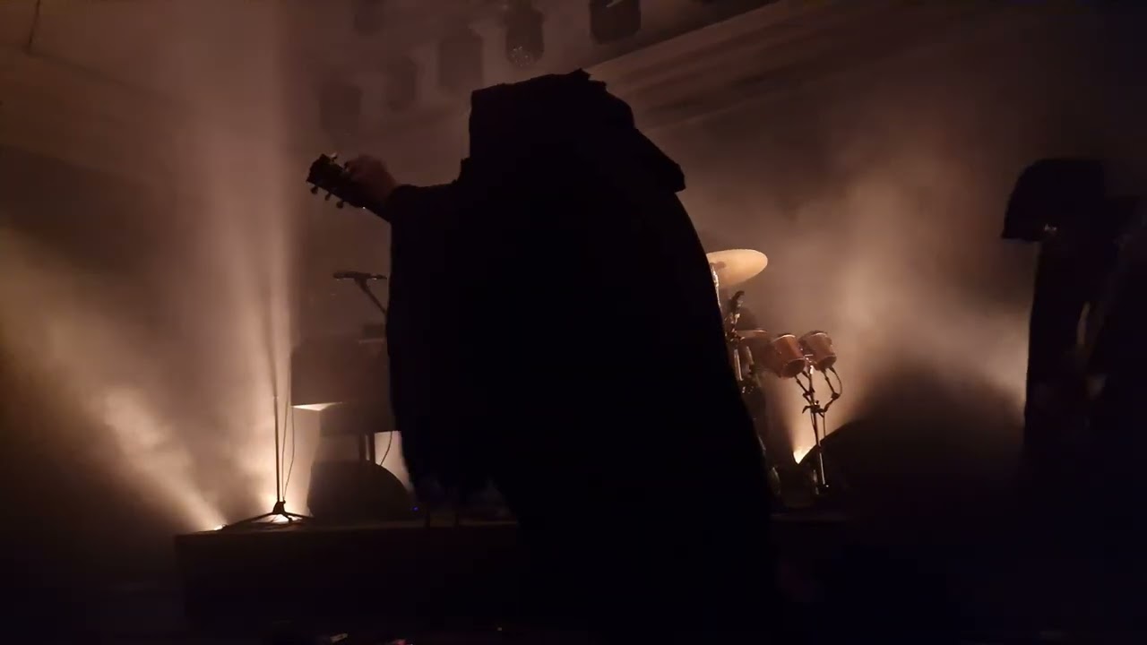 Briqueville performing Akte XVIII/Akte XVII live at De Casino, Sint-Niklaas on 24 january 2026