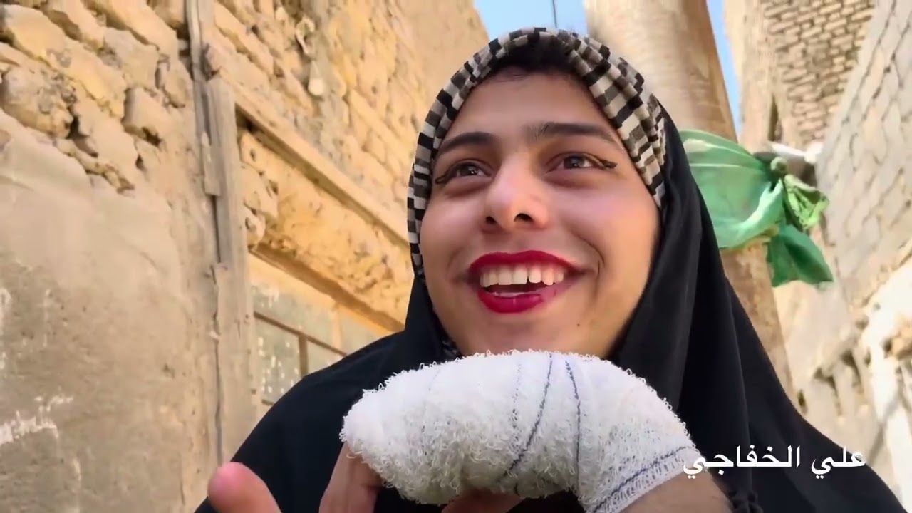 توتة تحب واحد شوفوا وين لكتة 😳