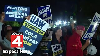 Talks continue ahead of UAW's Friday deadline