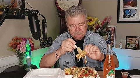 ASMR AMAZING NATCHOS  AND WHISPER VIDEO