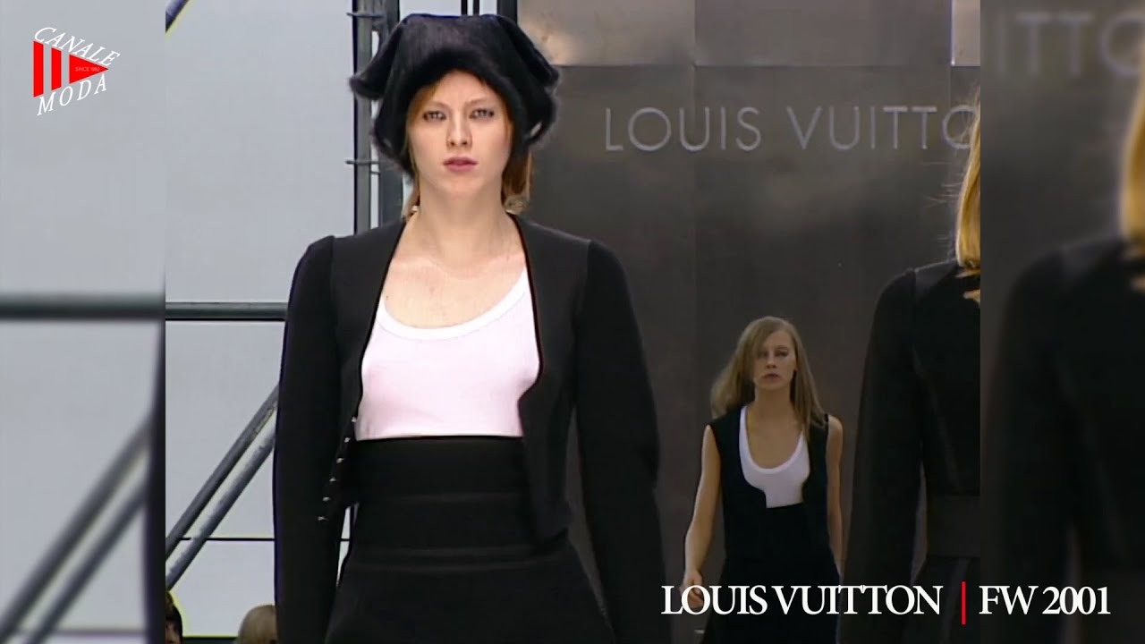 LOUIS VUITTON Fall 2001 Paris Highlights - Canale Moda - YouTube