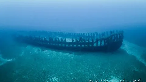 The Elva/GladTidings Wreck off arch Rock Mackinac ...