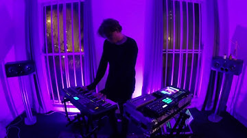 Craig Lowe - XoX (Hackney Road Live Session)