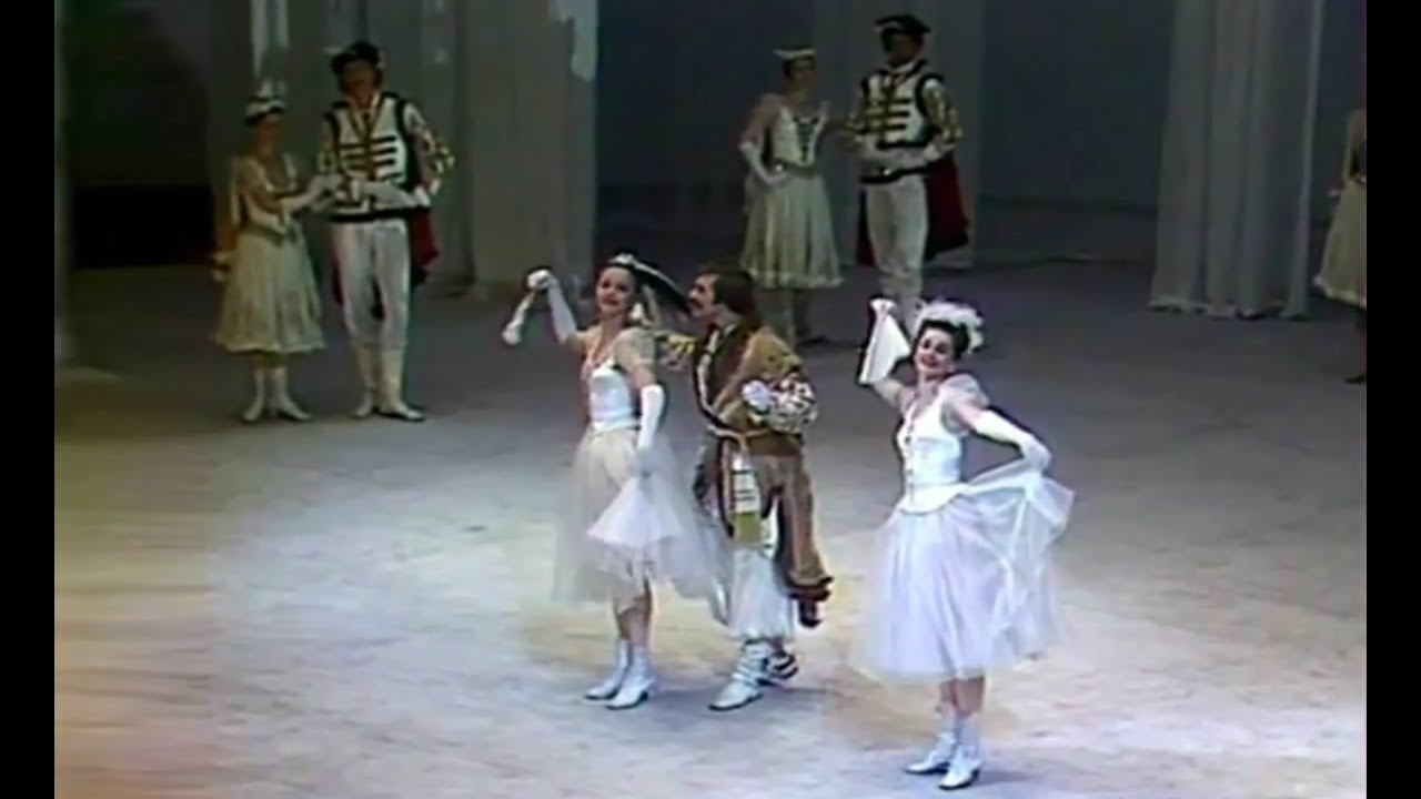 ポロネーズやクラコヴィアク「イワン・スサーニン」ボリショイ・バレエ/